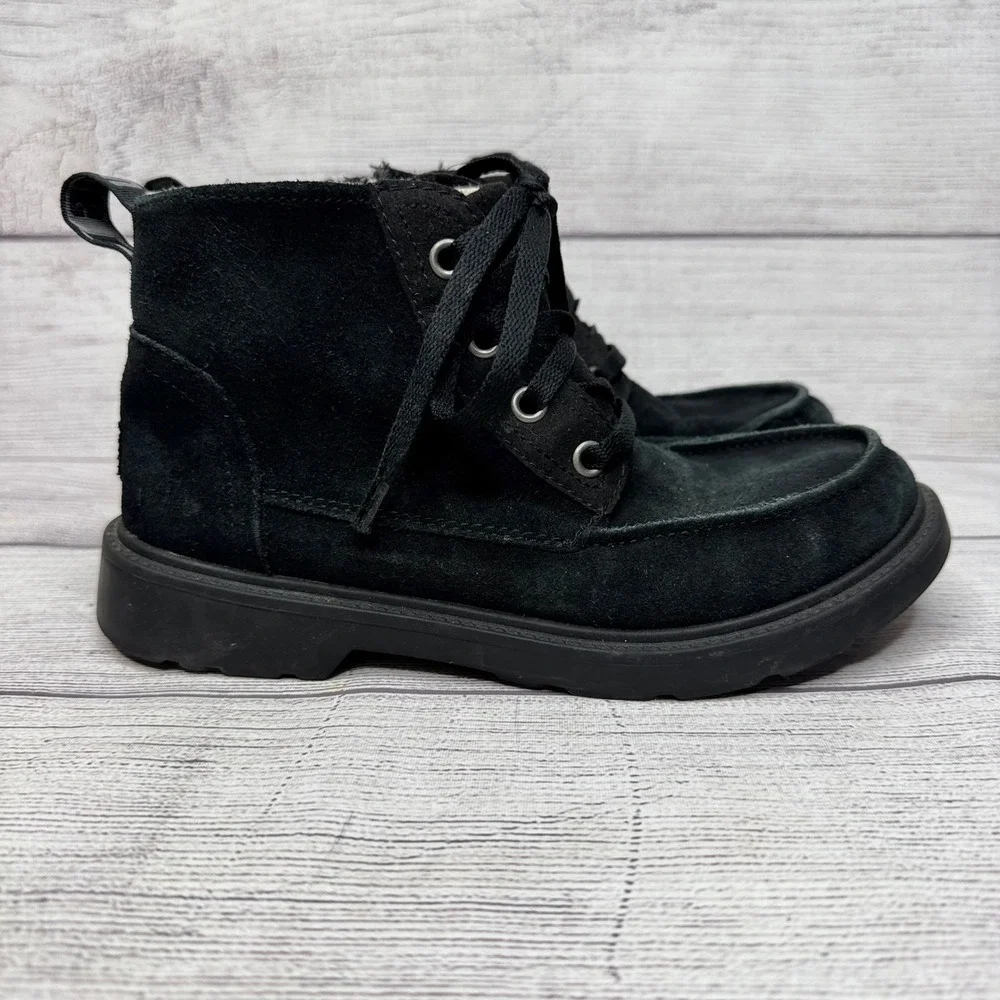 UGG Kids Chelham Weather Black‎ Lace-Up Ankle Boots size 3 Youth Winter Warm